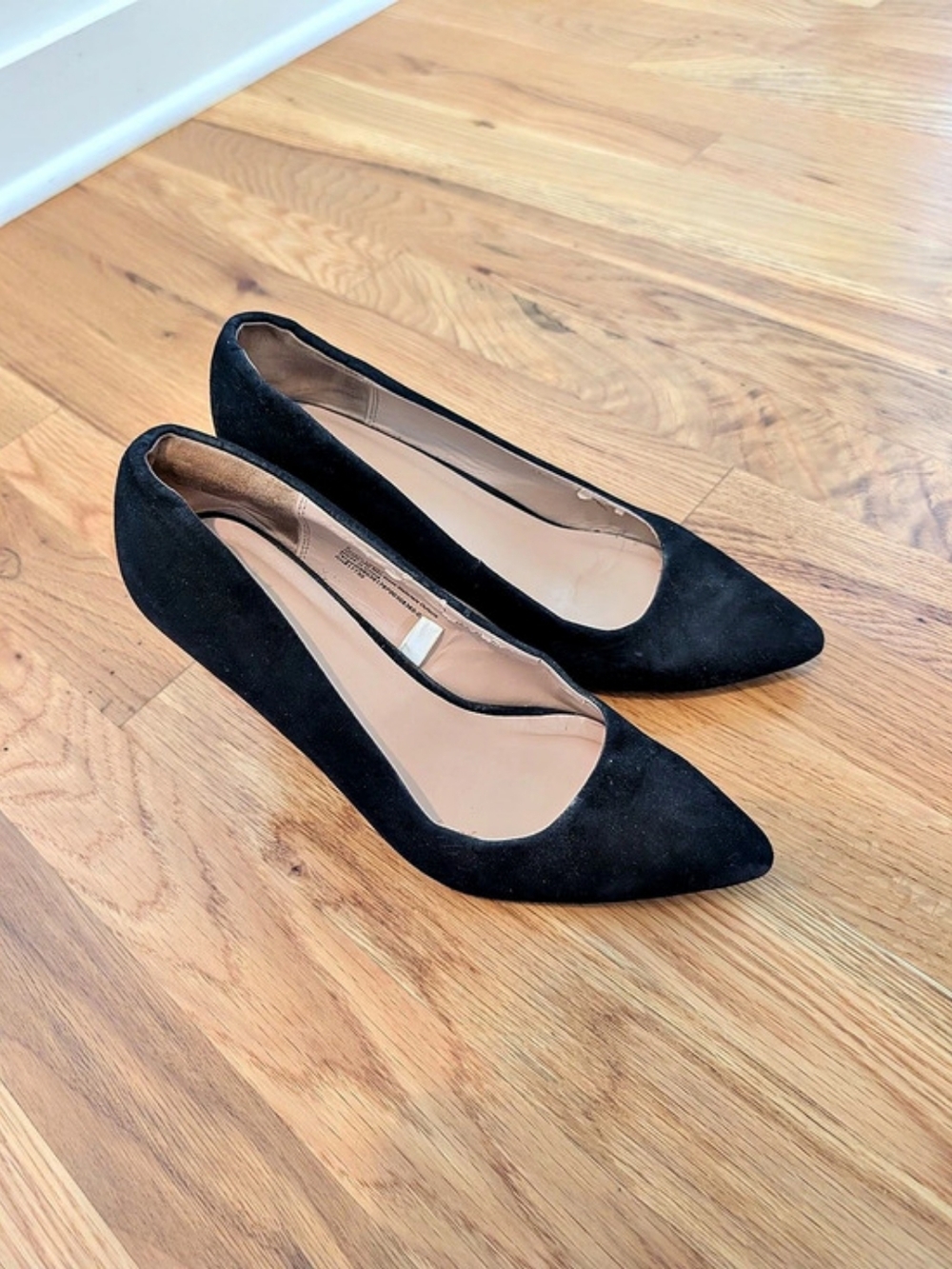 Black Pointed-Toe Heels